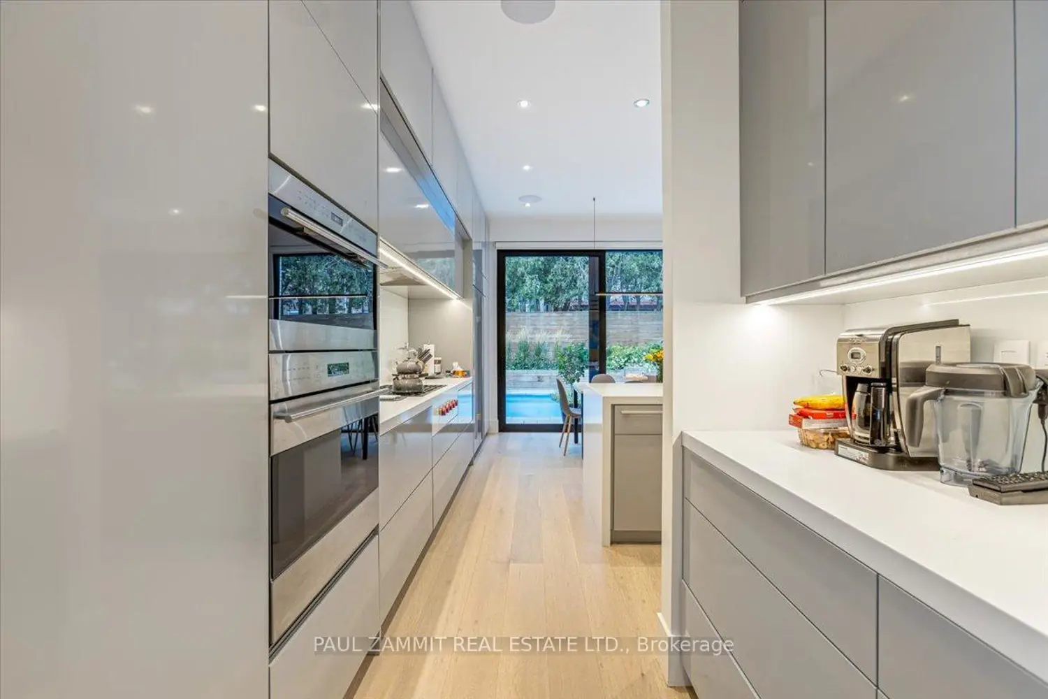 14 Rothsay Road photo 4