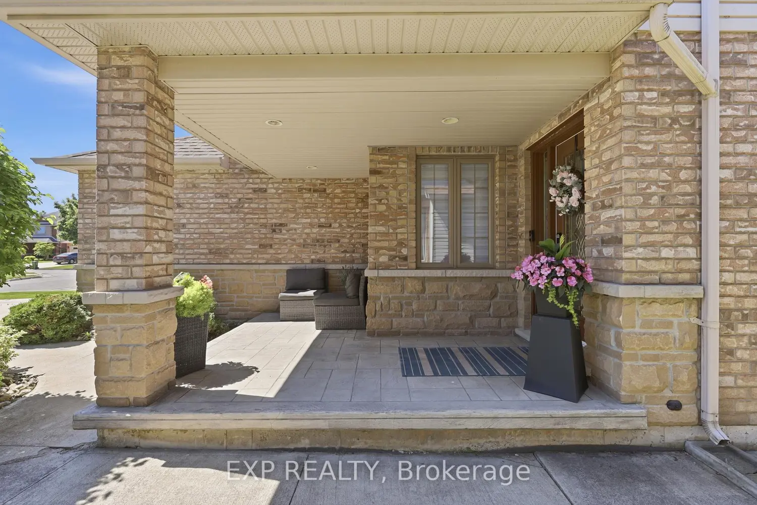 194 Southbrook Drive photo 3