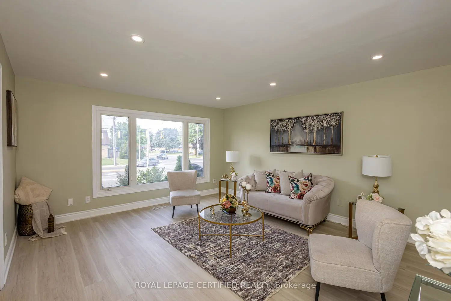 111 Limeridge Road photo 4