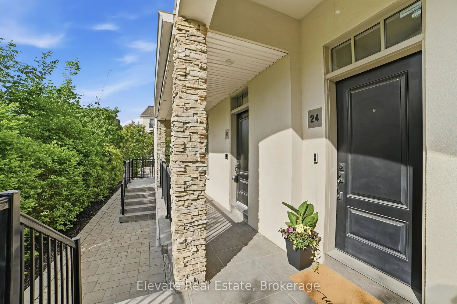 3083 Cawthra Road 24 photo 3