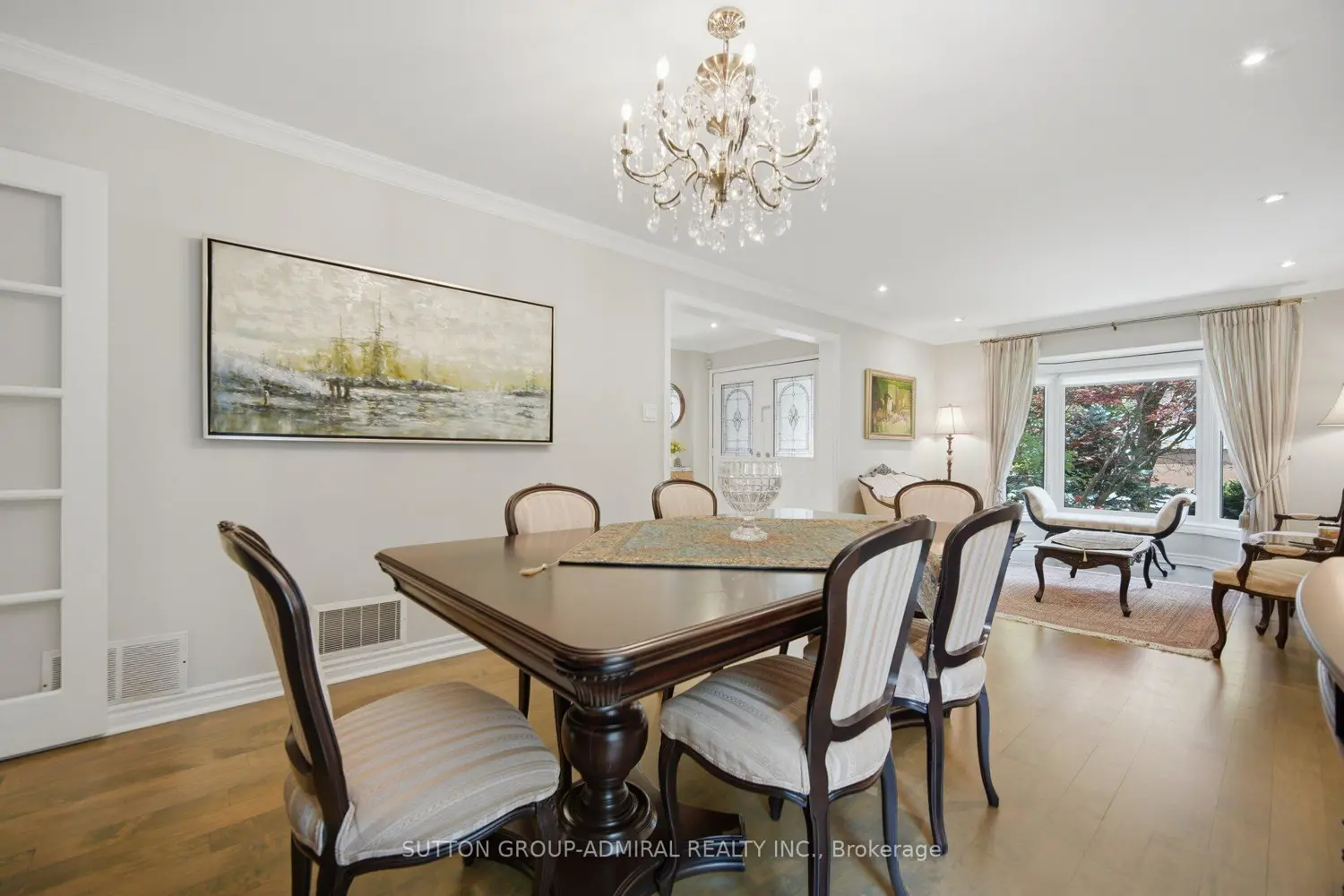 70 Topham Crescent photo 5