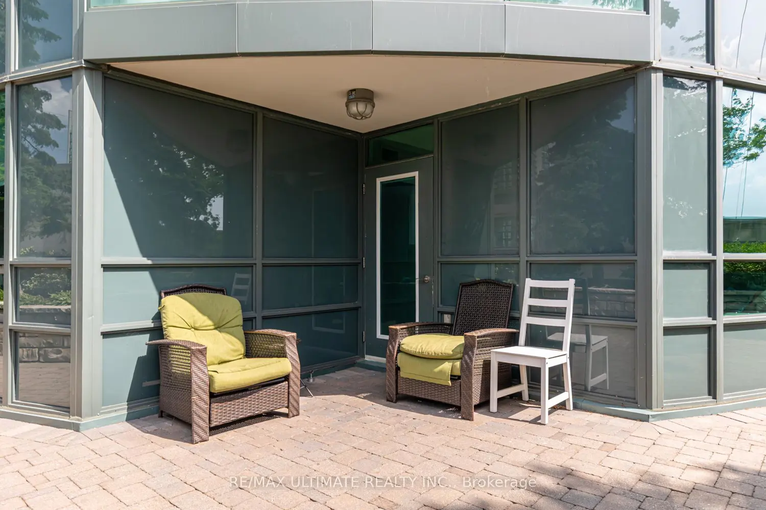 25 Greenview Avenue 319 photo 5