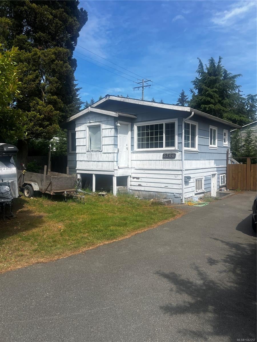3796 Departure Bay Road, Nanaimo, BC, V9T 1C4