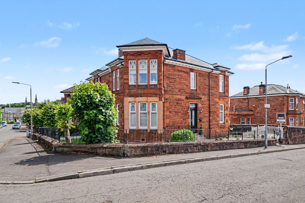 3 bed flat for saleBowling Street, Coatbridge ML5
