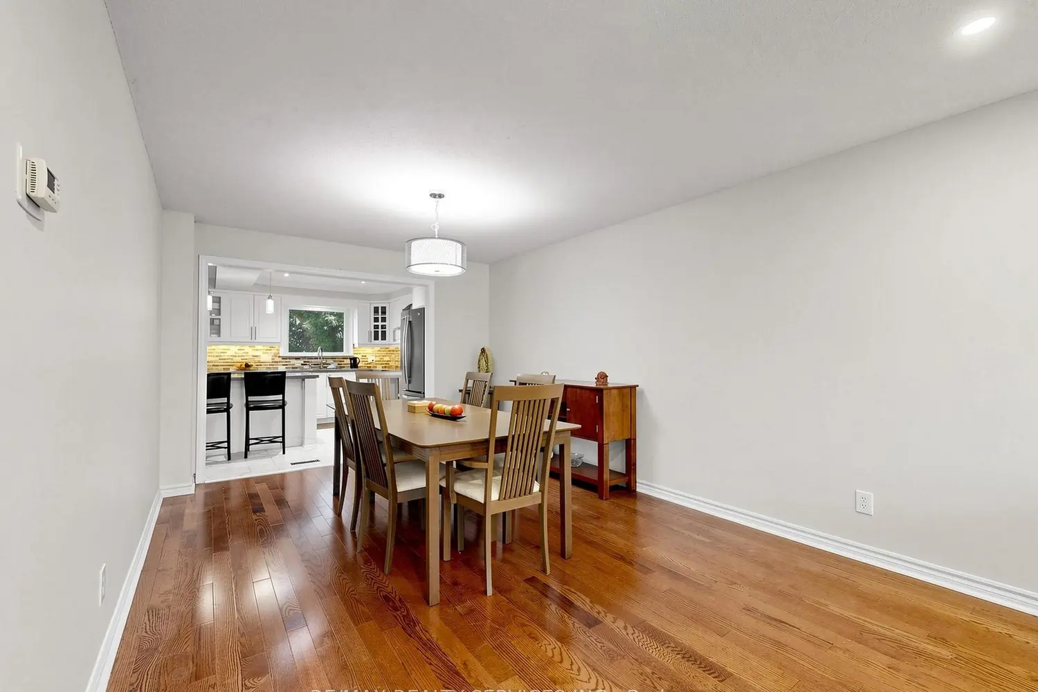 30 Mcgillivary Crescent photo 4