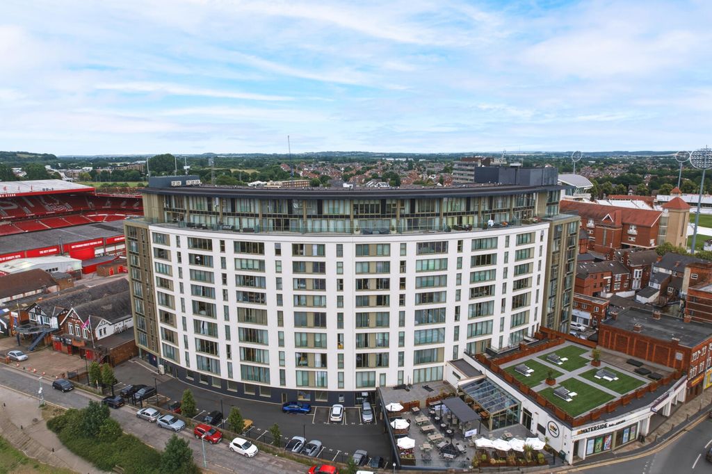 3 bed flat for salePavilion Road, West Bridgford, Nottingham NG2