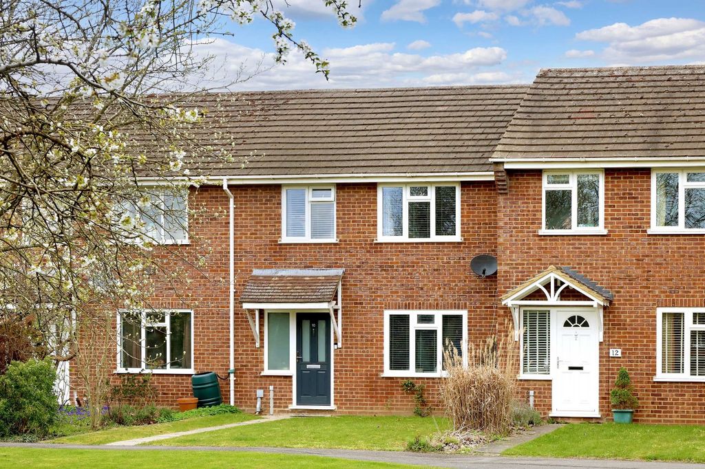 3 bed terraced house for saleWood Pond Close, Seer Green, Beaconsfield, Buckinghamshire HP9