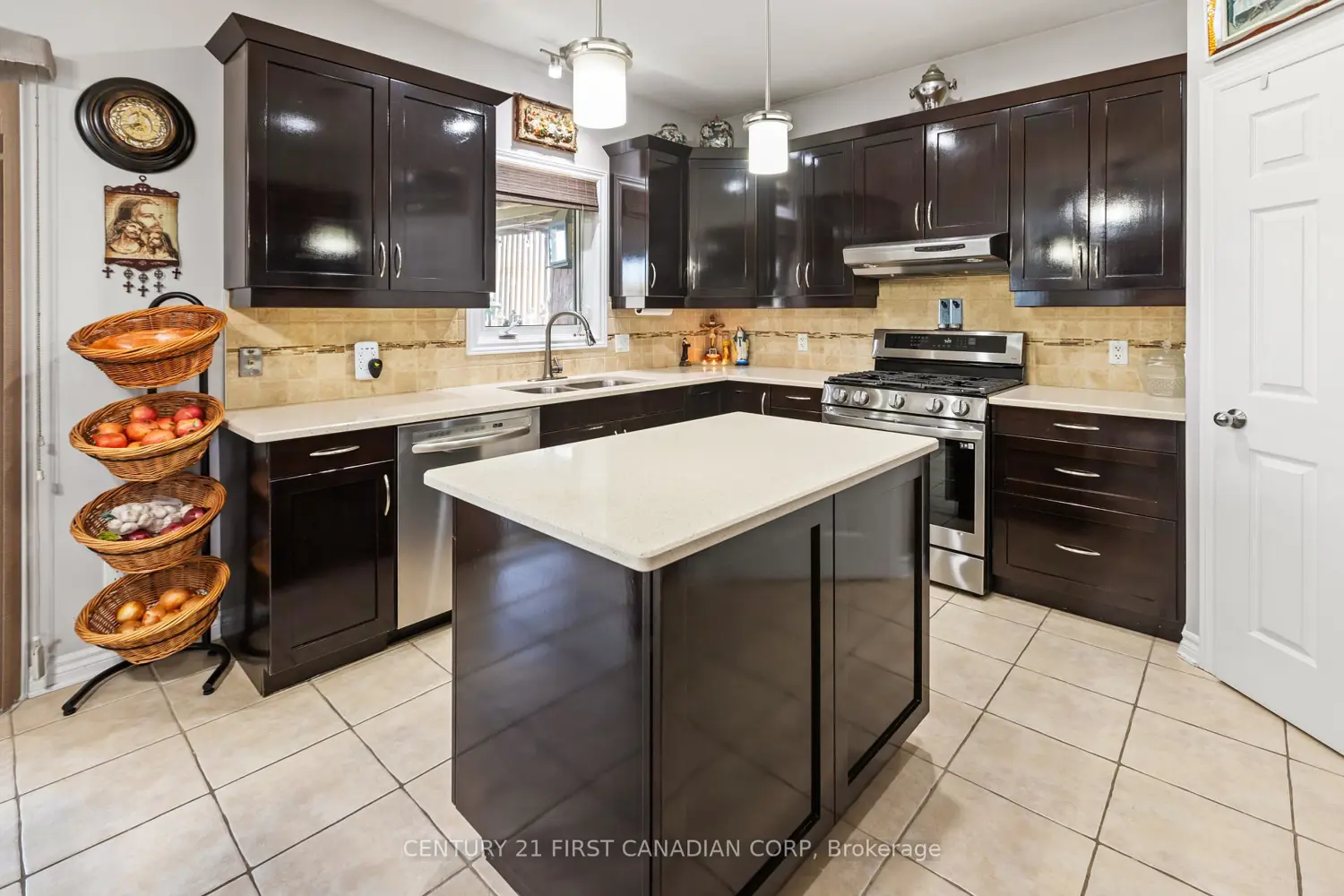 1479 Sandpiper Drive photo 4