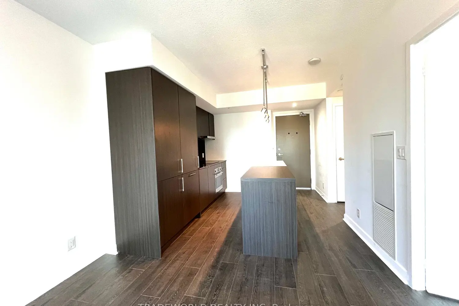 100 Harbour Street 4203 photo 2