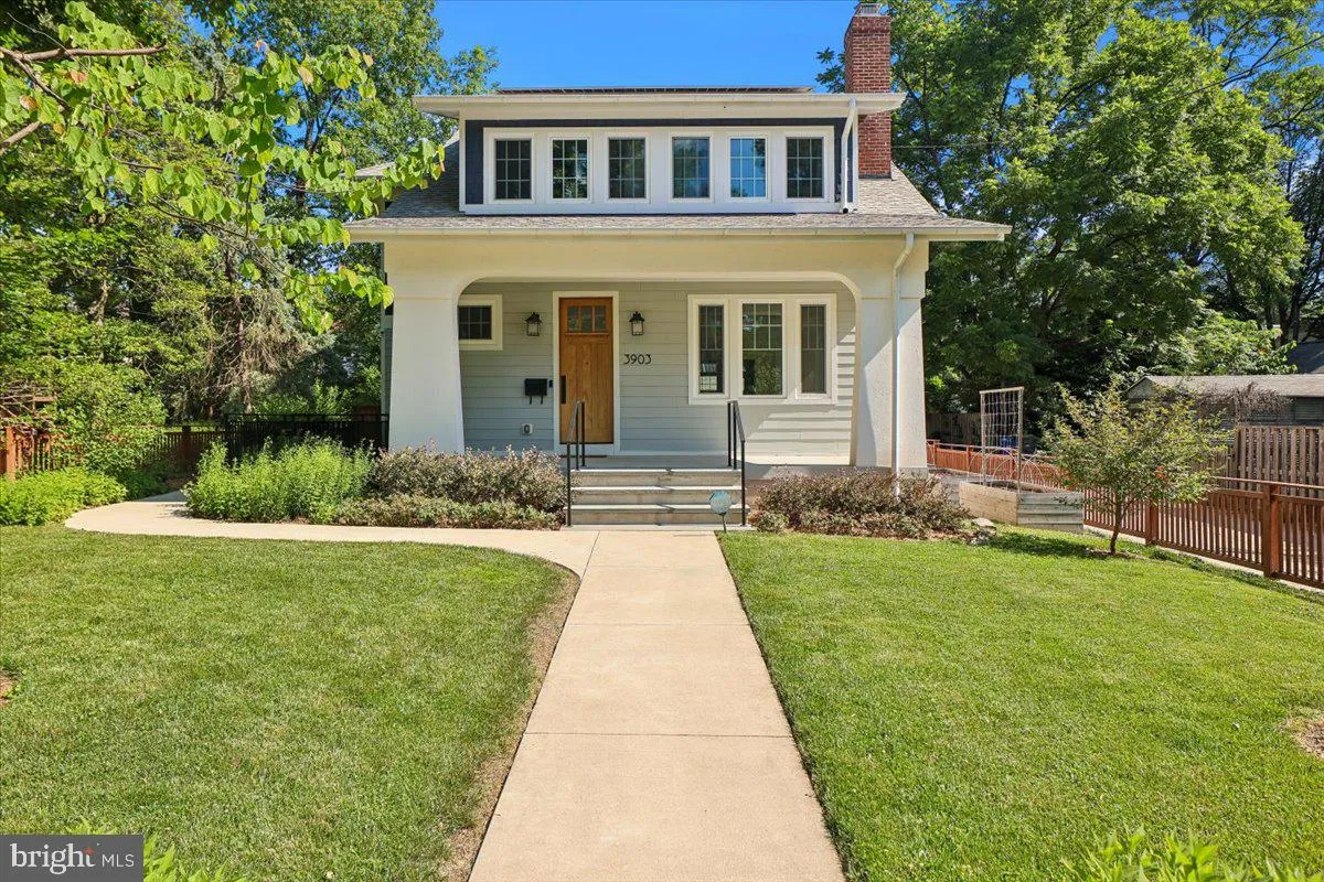 3903 Legation Street NW, Washington, DC 20015