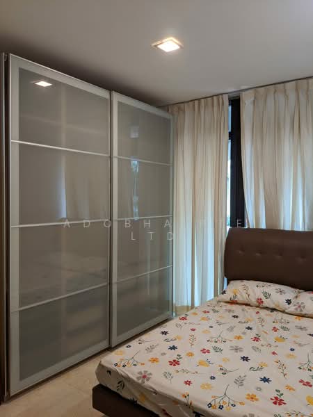 90 Holland Road photo 2