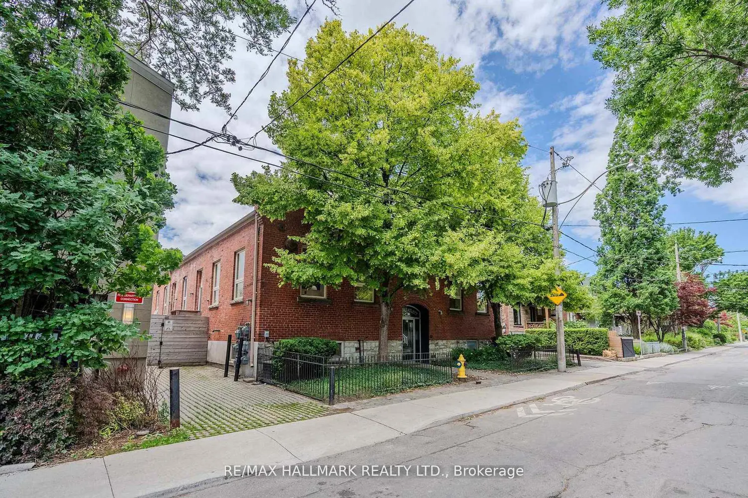 8 Bartlett Avenue 2