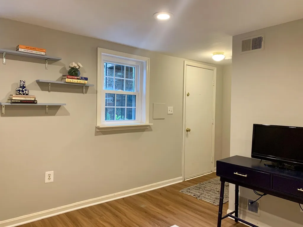1434 A Street SE, Washington, DC 20003