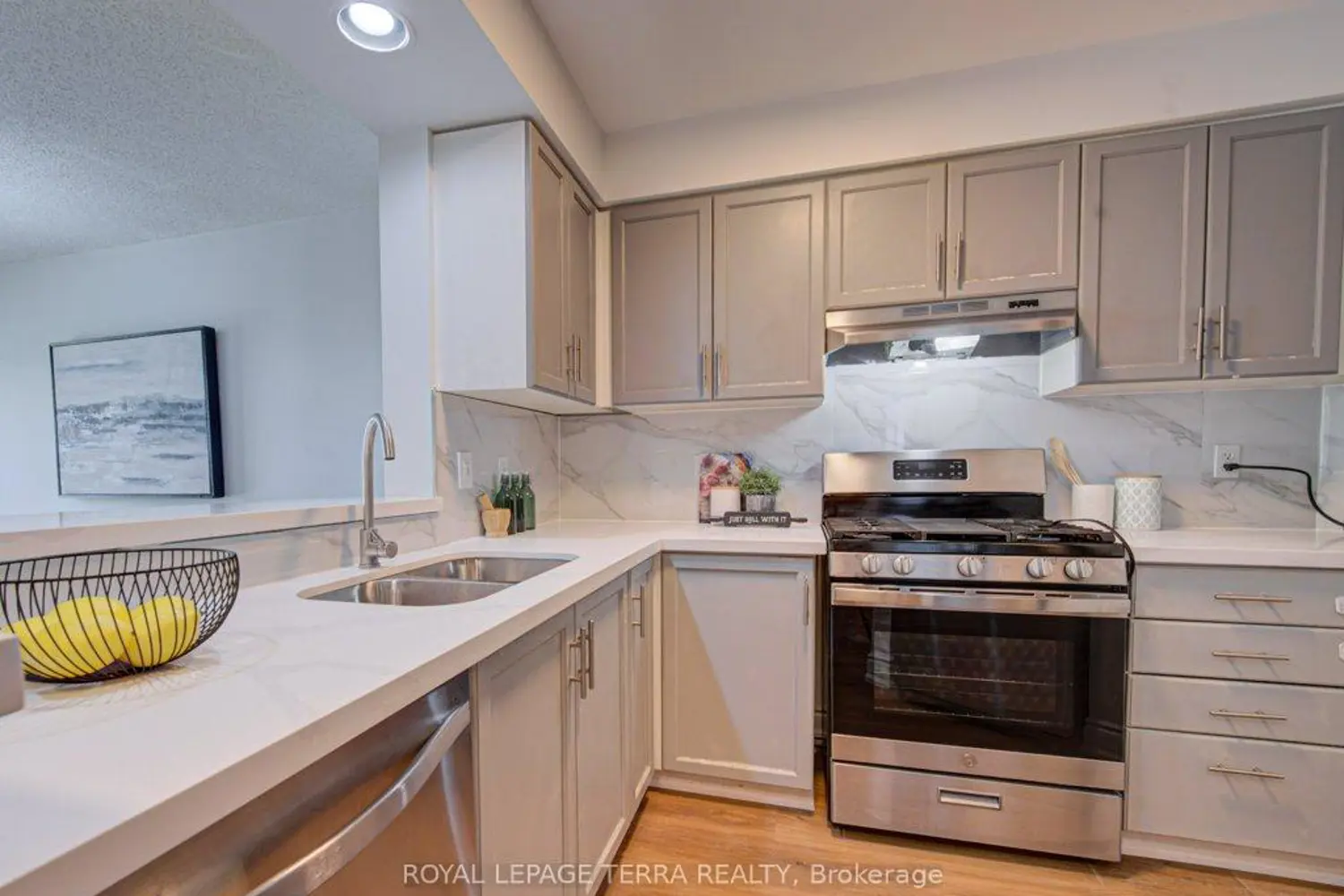 139 Werstine Terrace photo 5