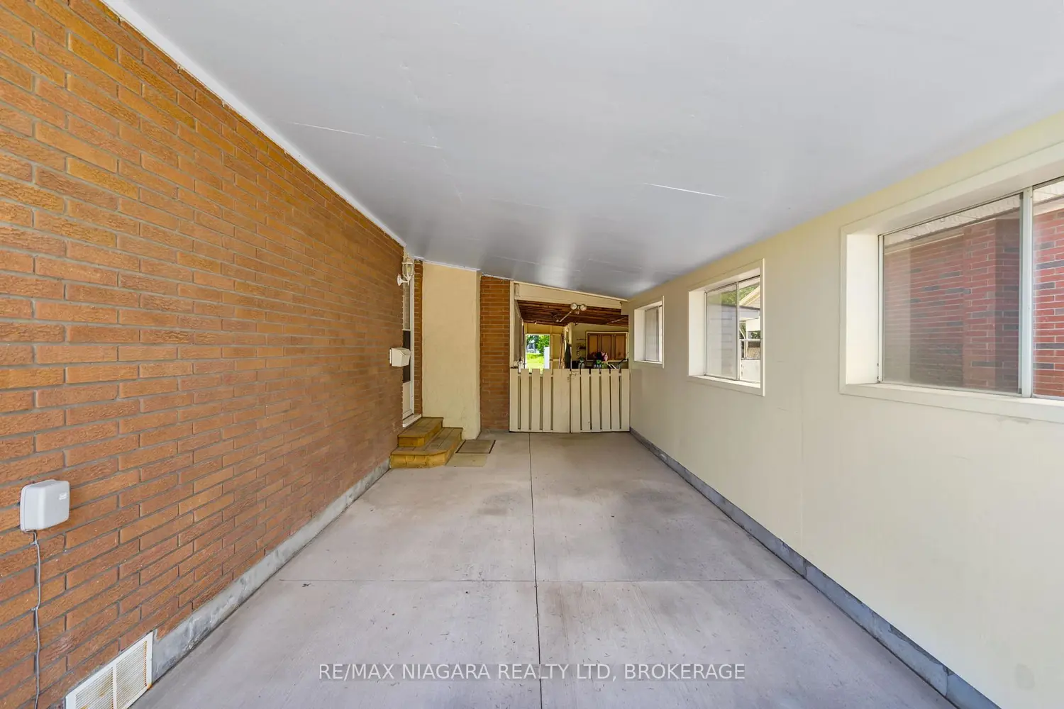 6650 Hawkins Street photo 3