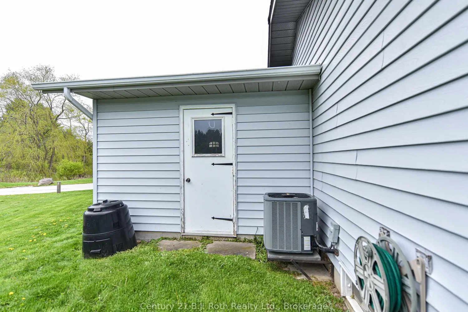 56 Tecumseth Pines Drive photo 4