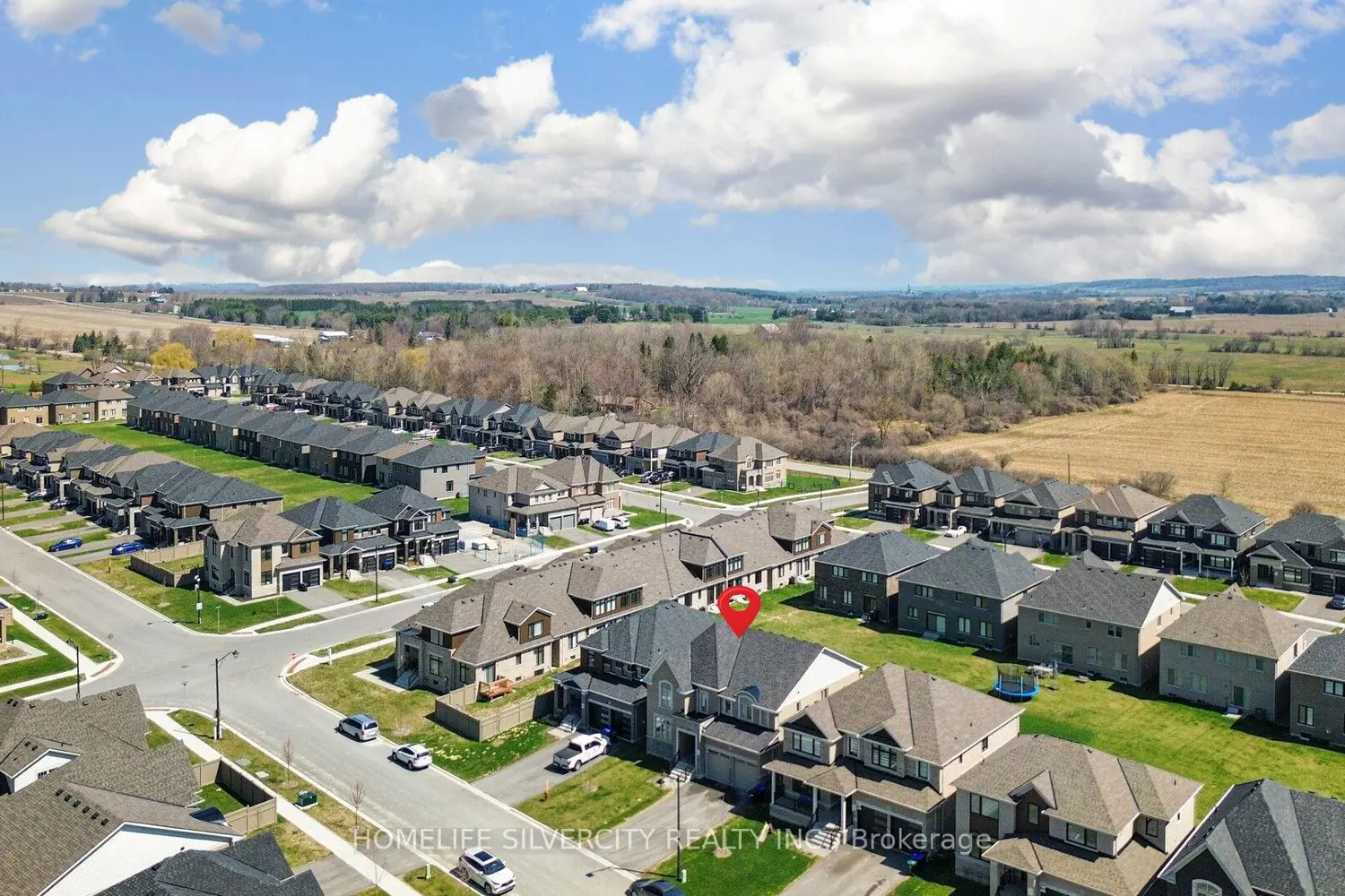 4 Sandhill Crescent photo 3