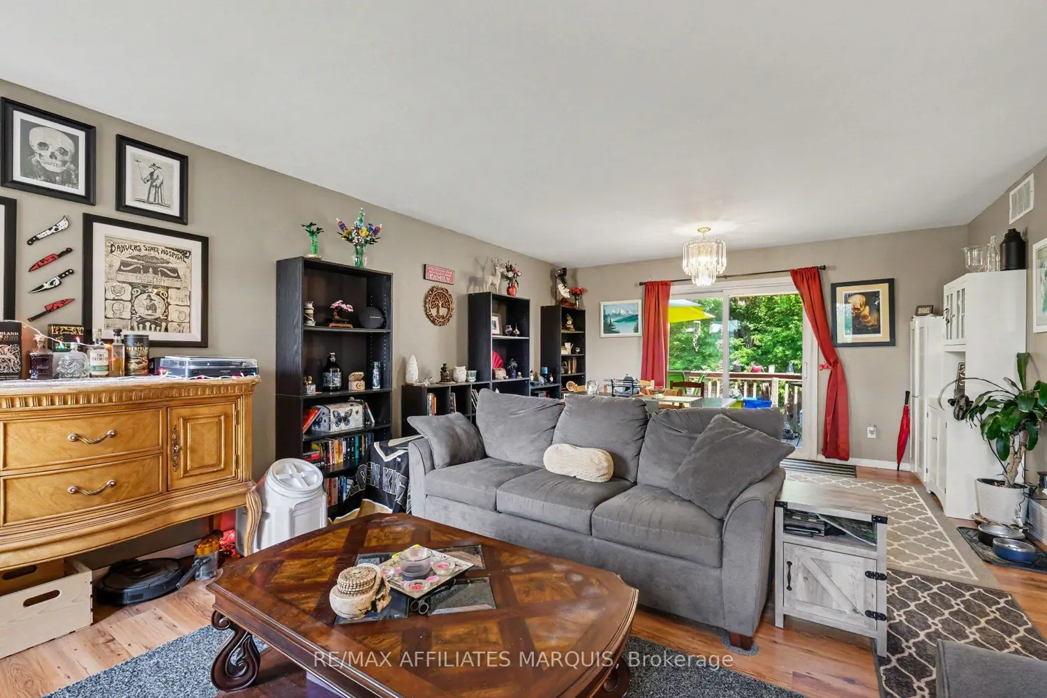 7496 Roger Stevens Drive photo 4