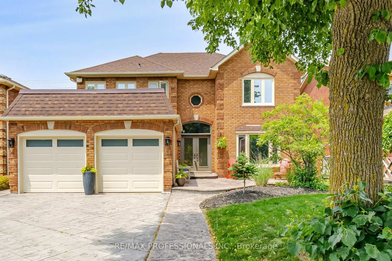 18 Kingfisher Court