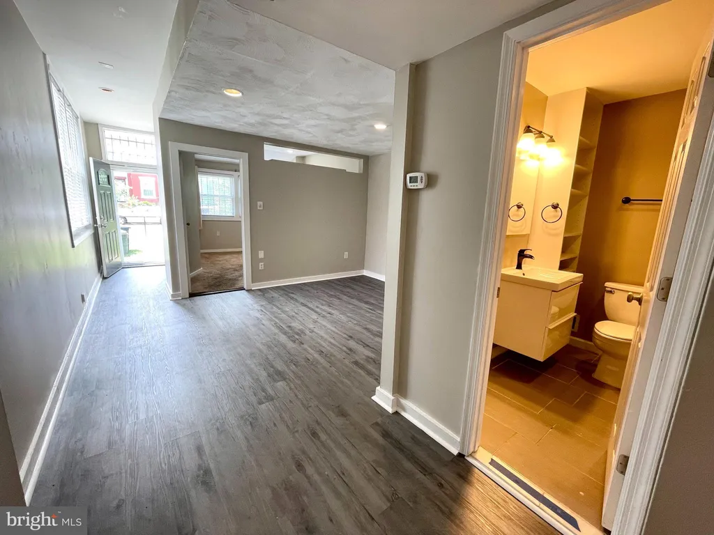 819 12th Street NE #1, Washington, DC 20002 photo 4