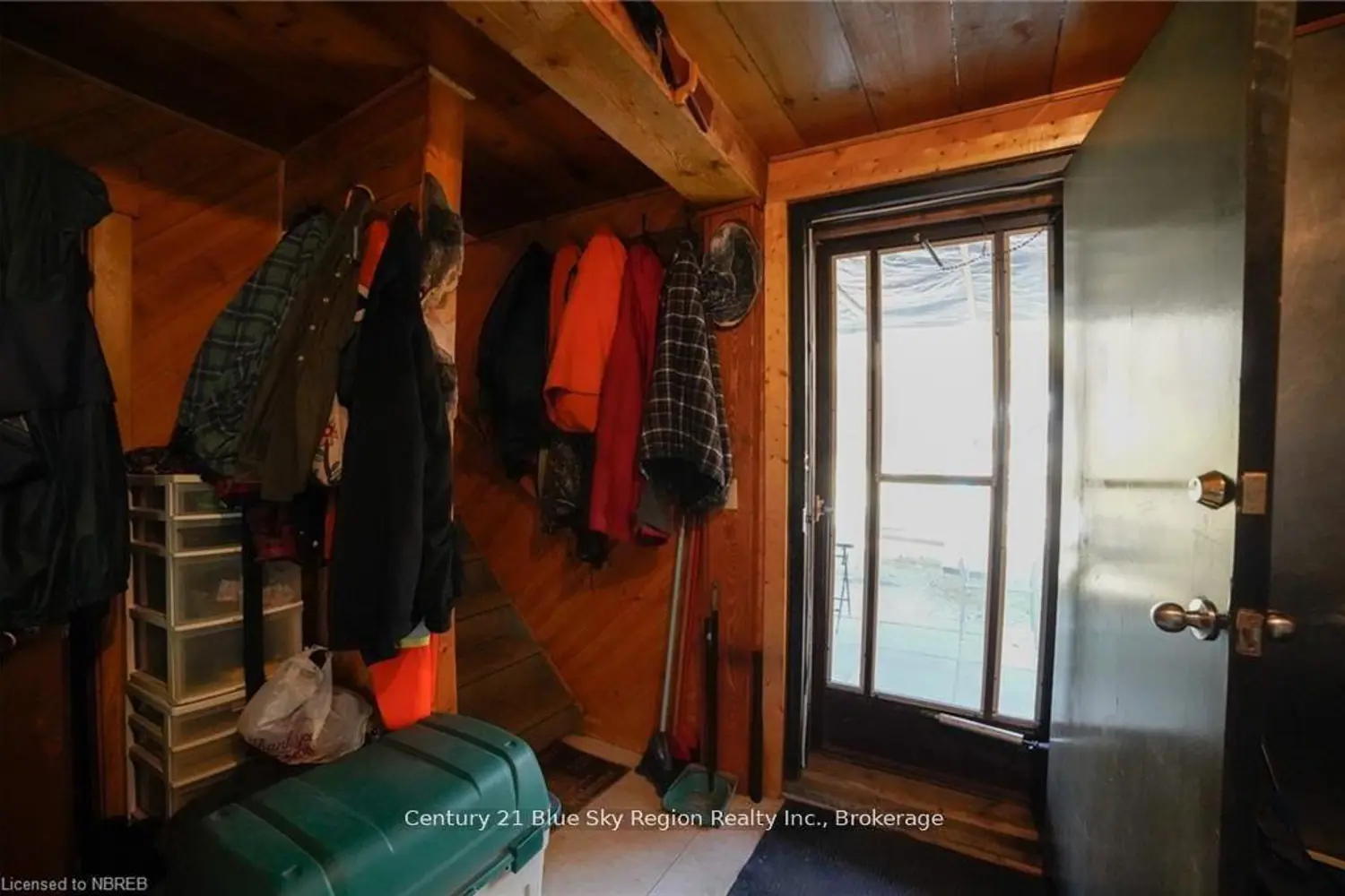1772 Leighton Road photo 5