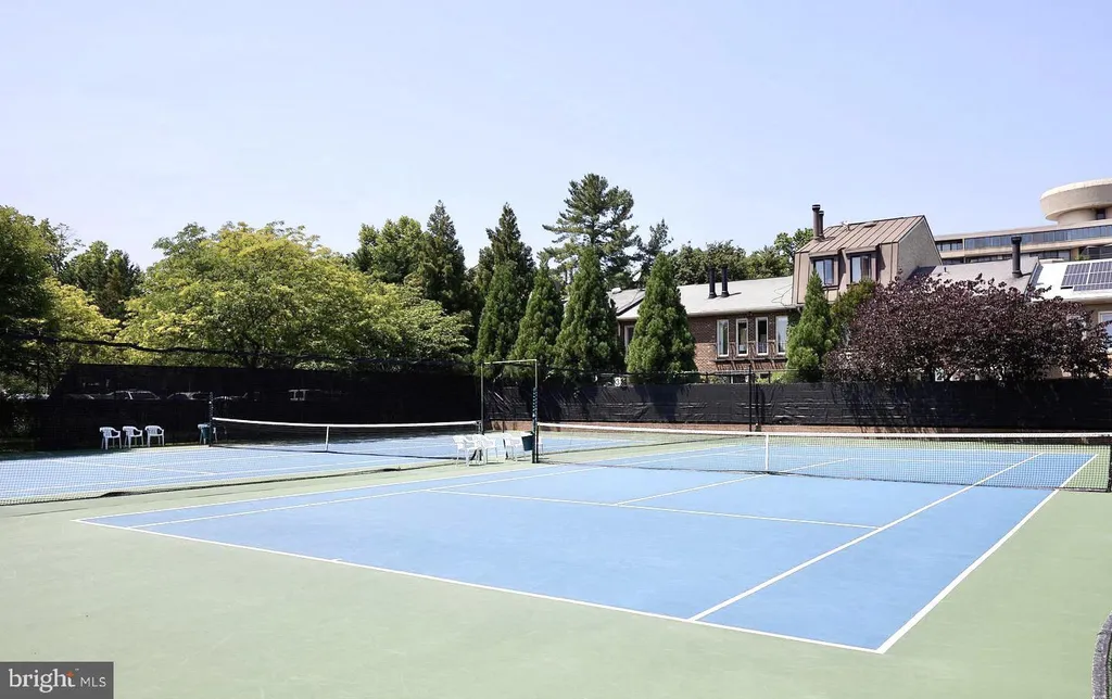 3251 Sutton Place NW Unit B, Washington, DC 20016