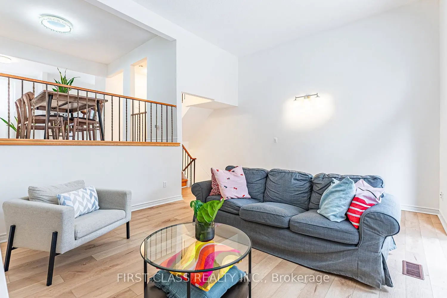 102 Jenny Wrenway Way photo 4