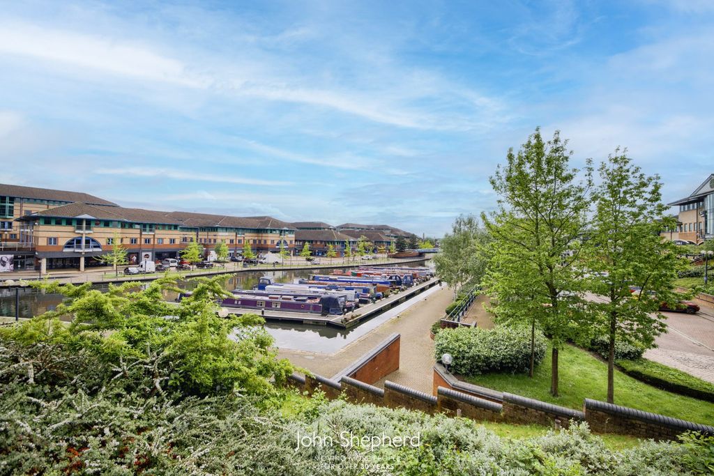 2 bed flat for saleLandmark, Waterfront West, Brierley Hill DY5