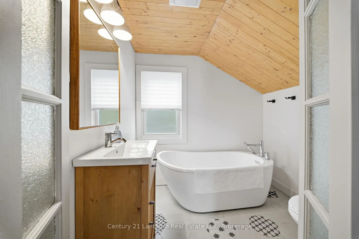 70 Wilkins Street photo 4