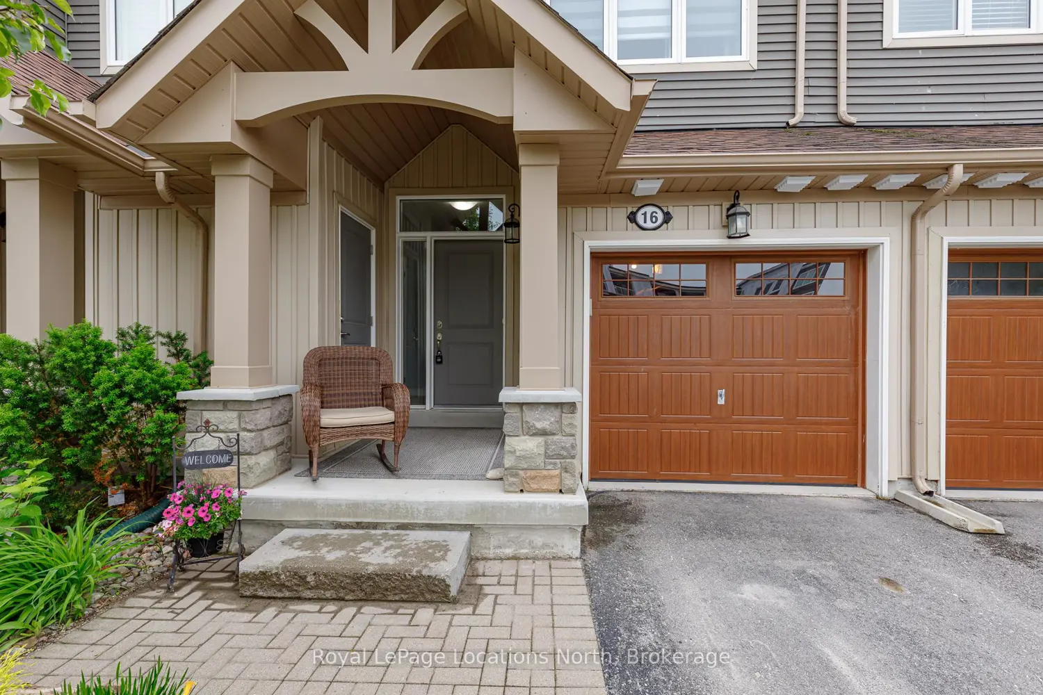 16 Greaves Avenue photo 2