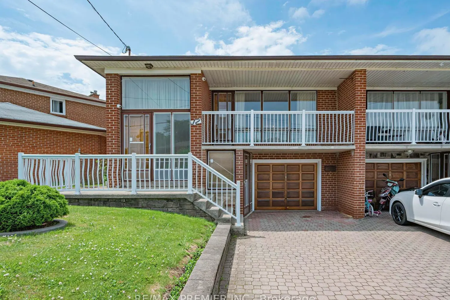 12 Goldcrest Boulevard