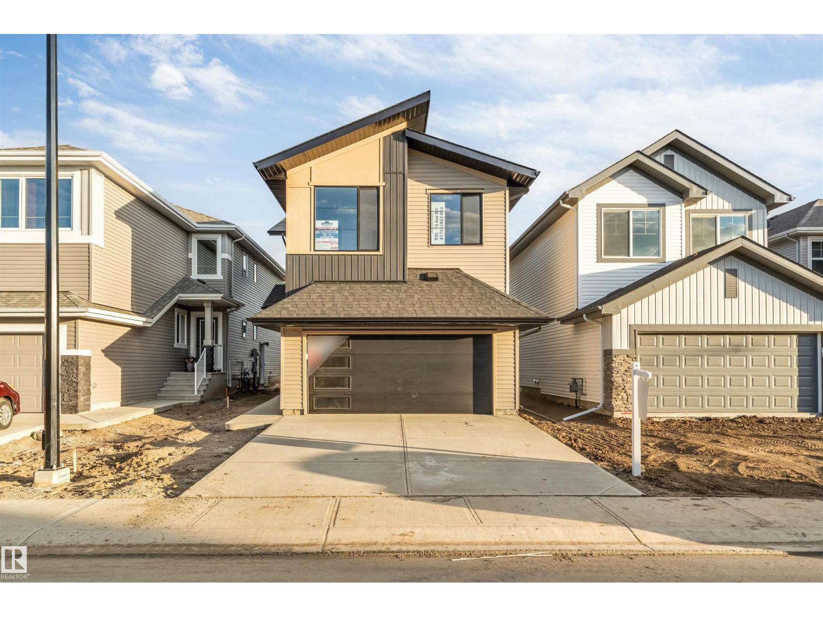 935 18 Avenue NW, Edmonton, AB, T6T2X3