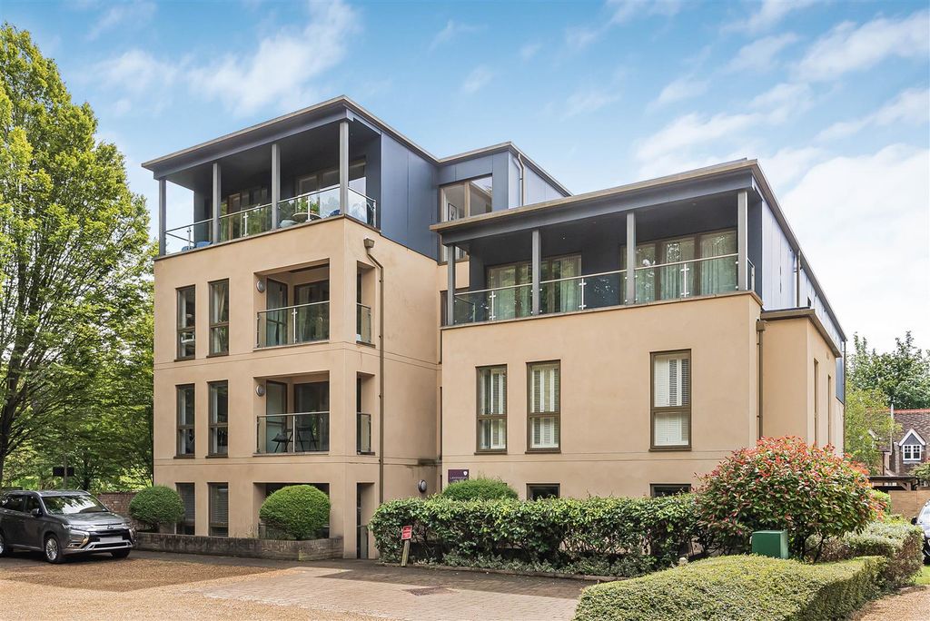 3 bed flat for saleLexington House, Long Road, Cambridge CB2