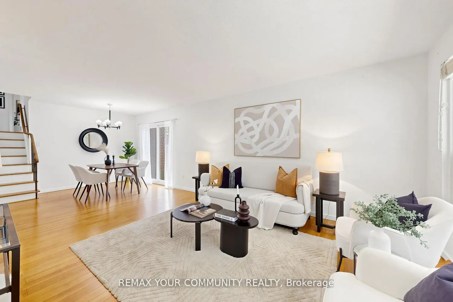 23 Lesgay Crescent photo 2