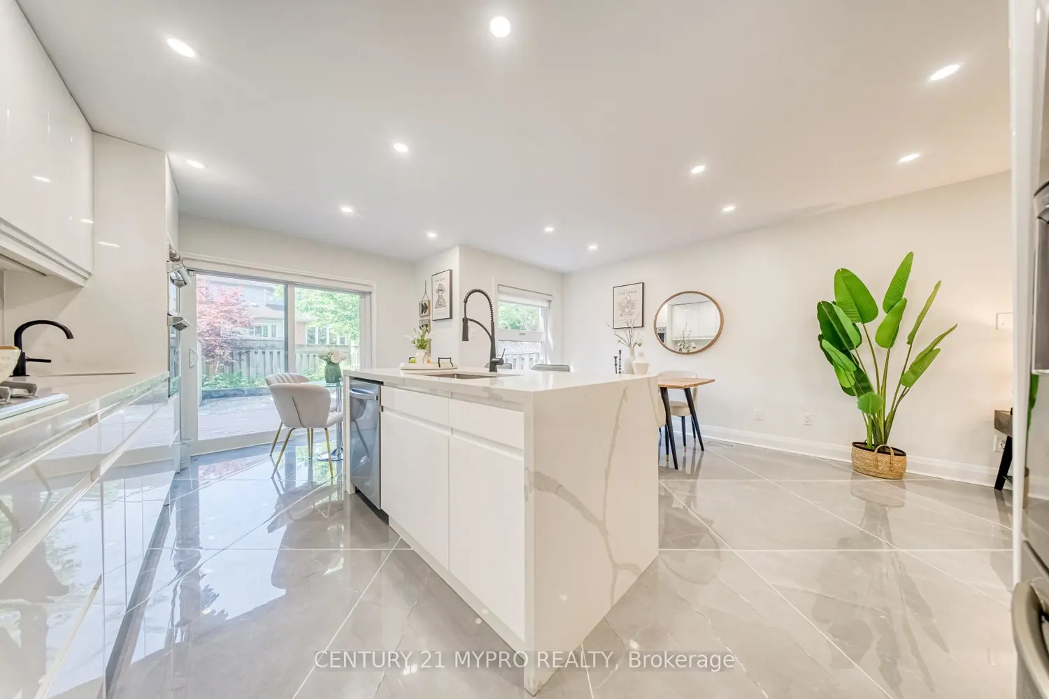 67 Mugford Road photo 5