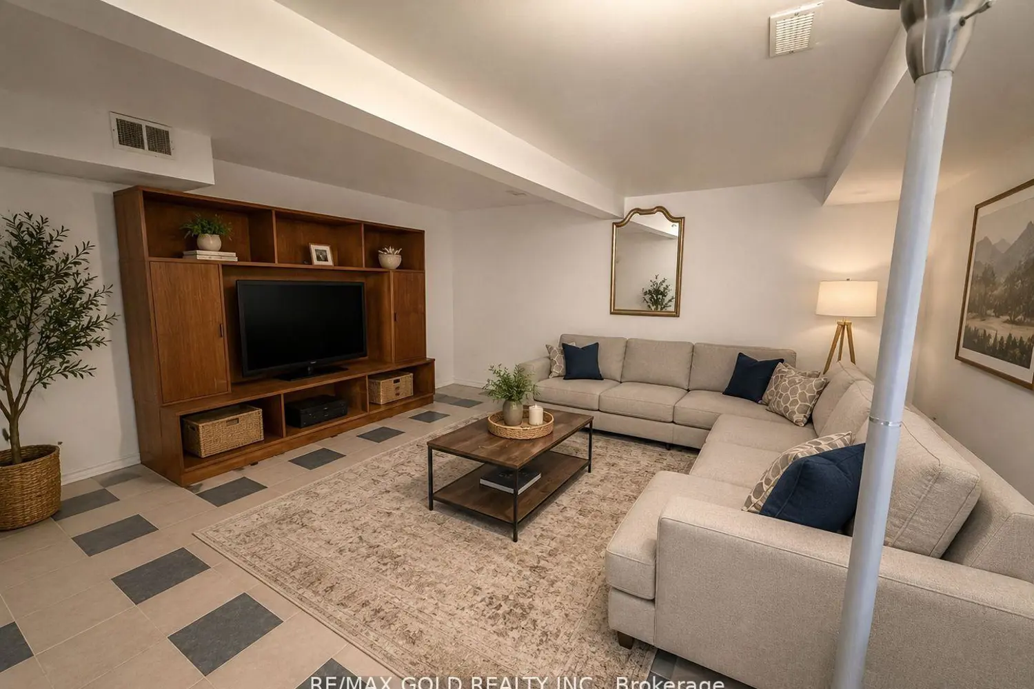 15 Huntingwood Crescent photo 5