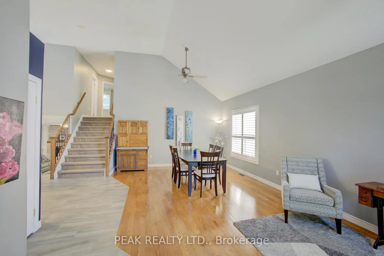 439 Woodrow Drive photo 3