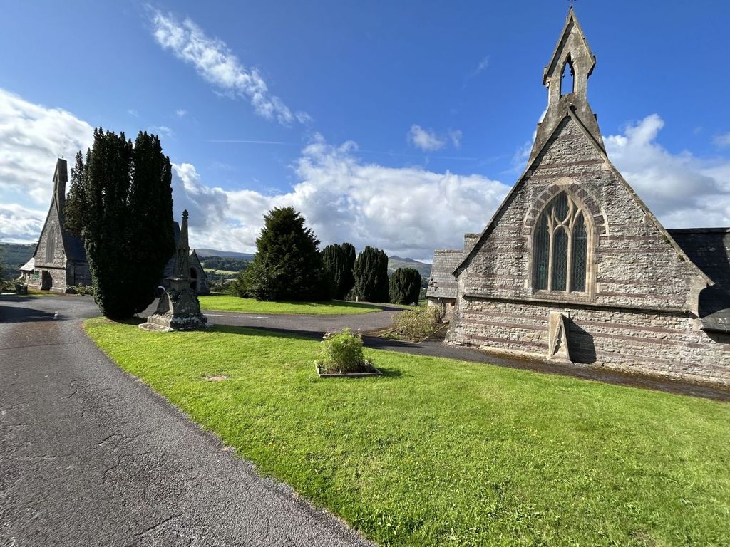 Detached house for saleCradoc Road, Brecon, Brecon LD3