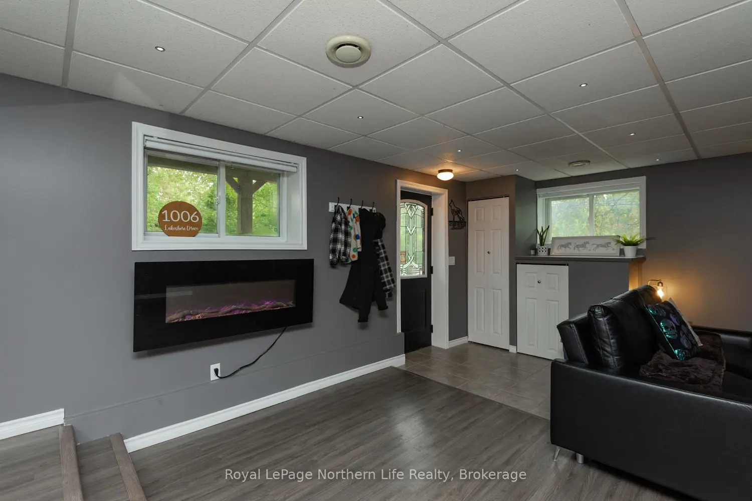 1006 Lakeshore Drive photo 4