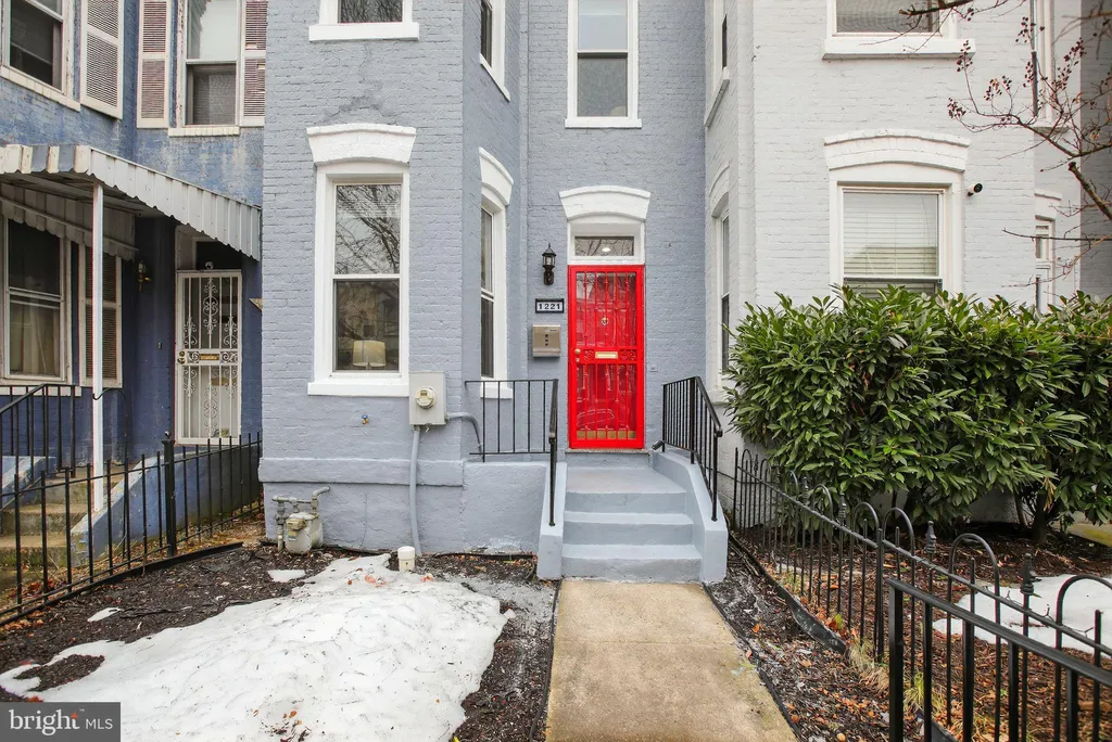 1221 I Street NE, Washington, DC 20002 photo 4