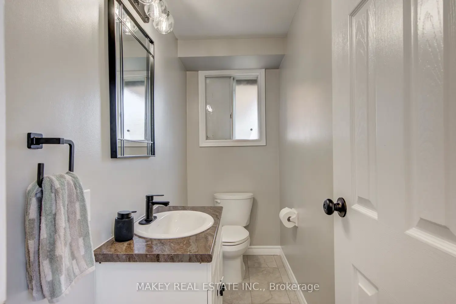 410 Odlum Drive photo 5