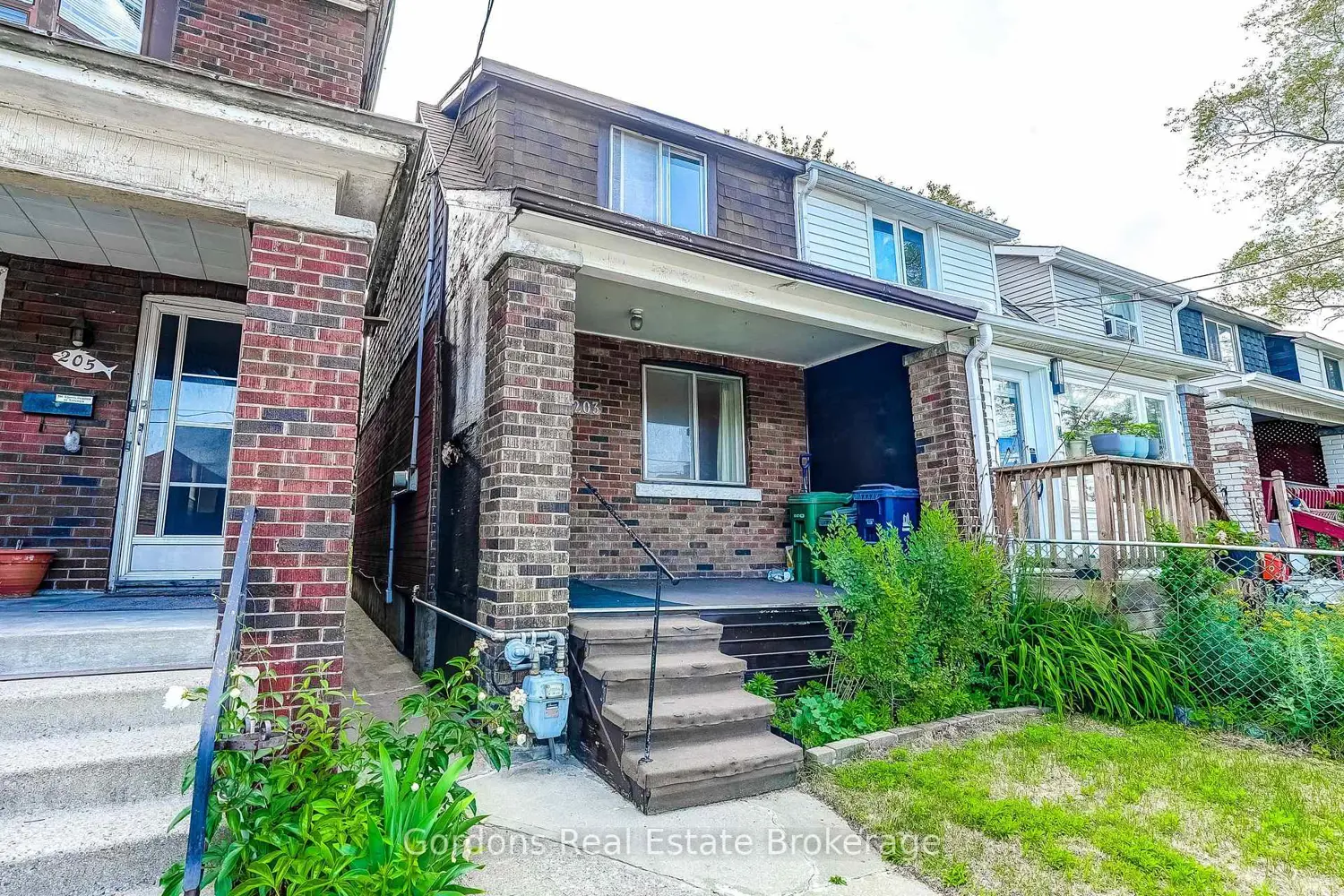 203 Donlands Avenue photo 2
