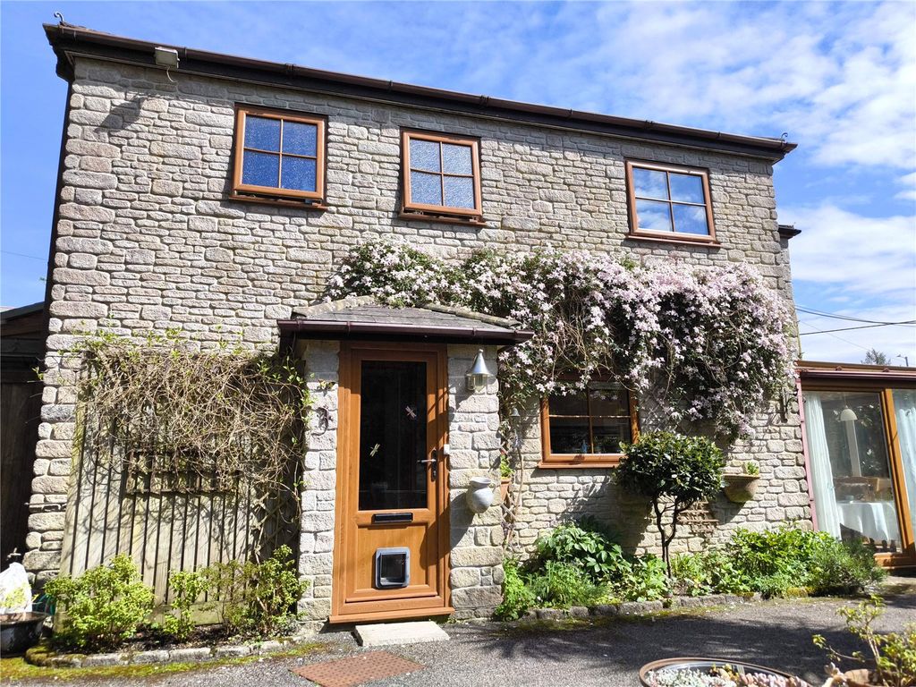 4 bed detached house for saleEast Hill, Blackwater, Truro, Cornwall TR4