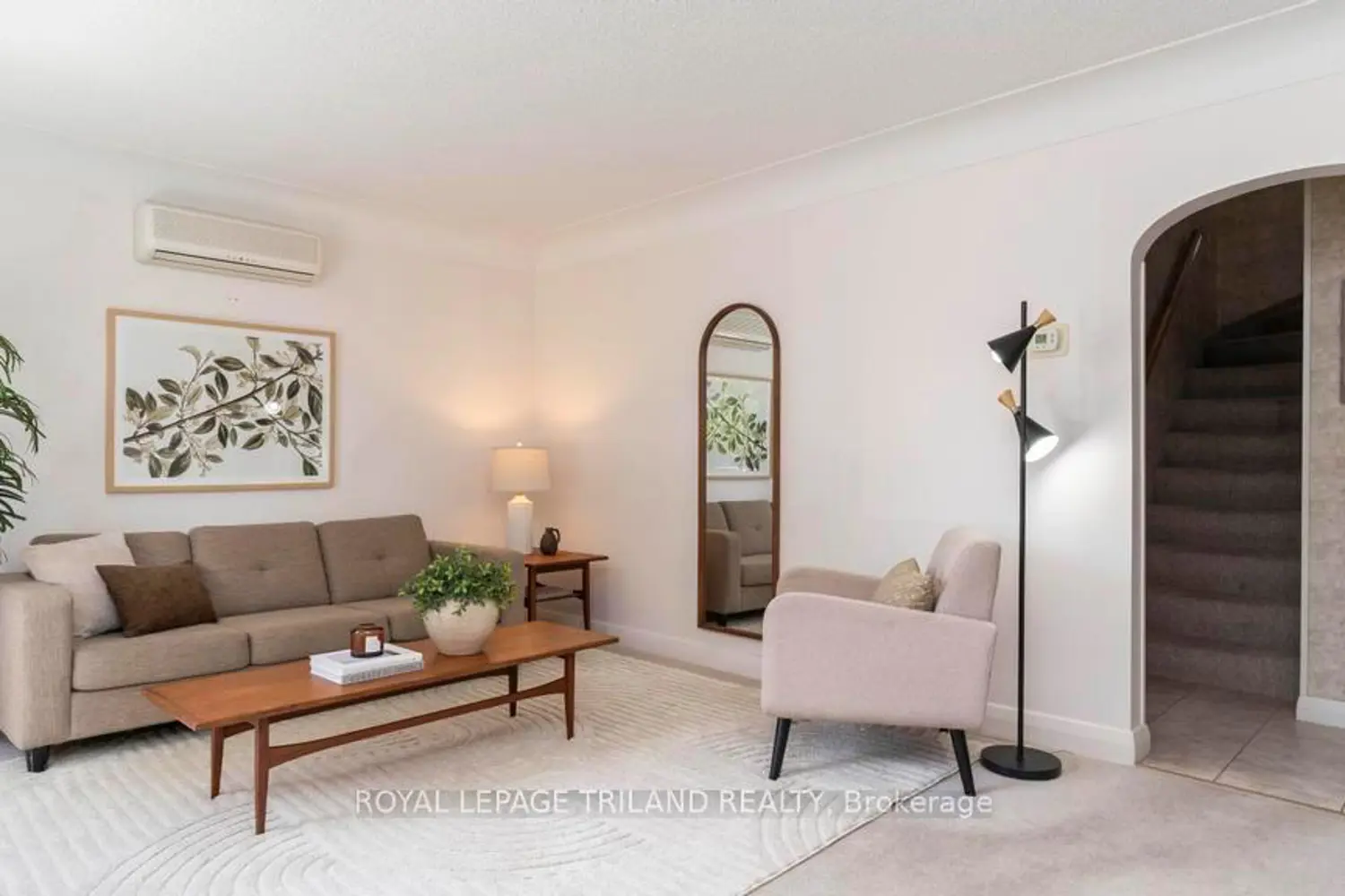 16 Pritchard Place photo 3