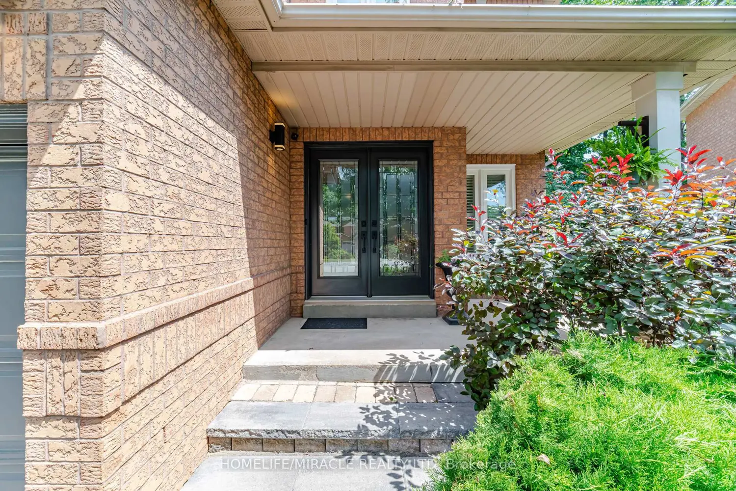 6089 Carradine Court photo 2