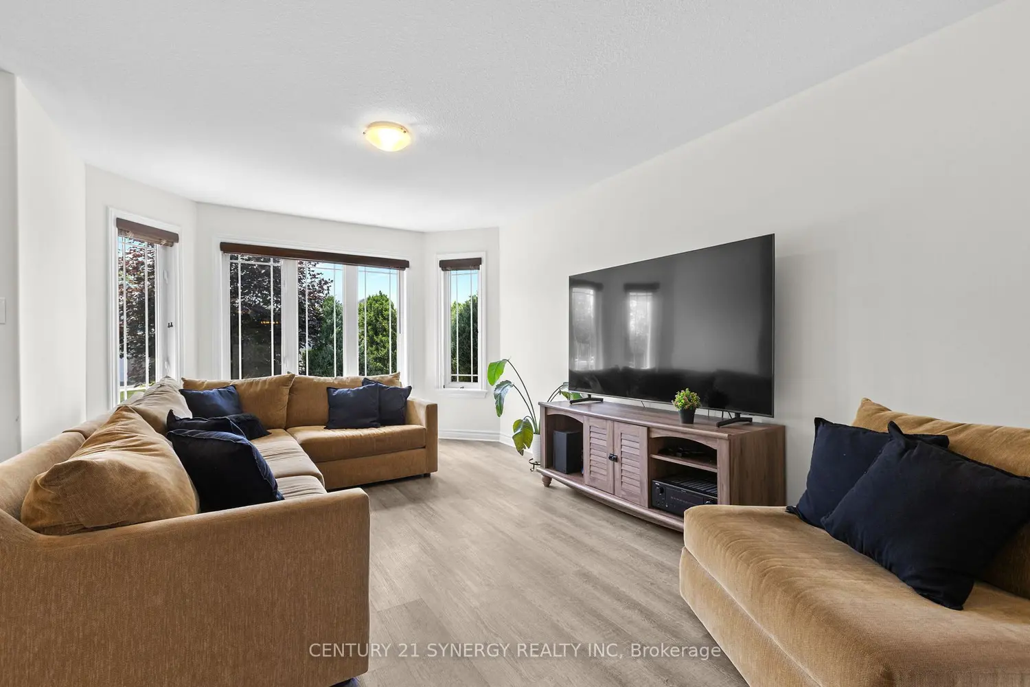 7 Westerra Way photo 2