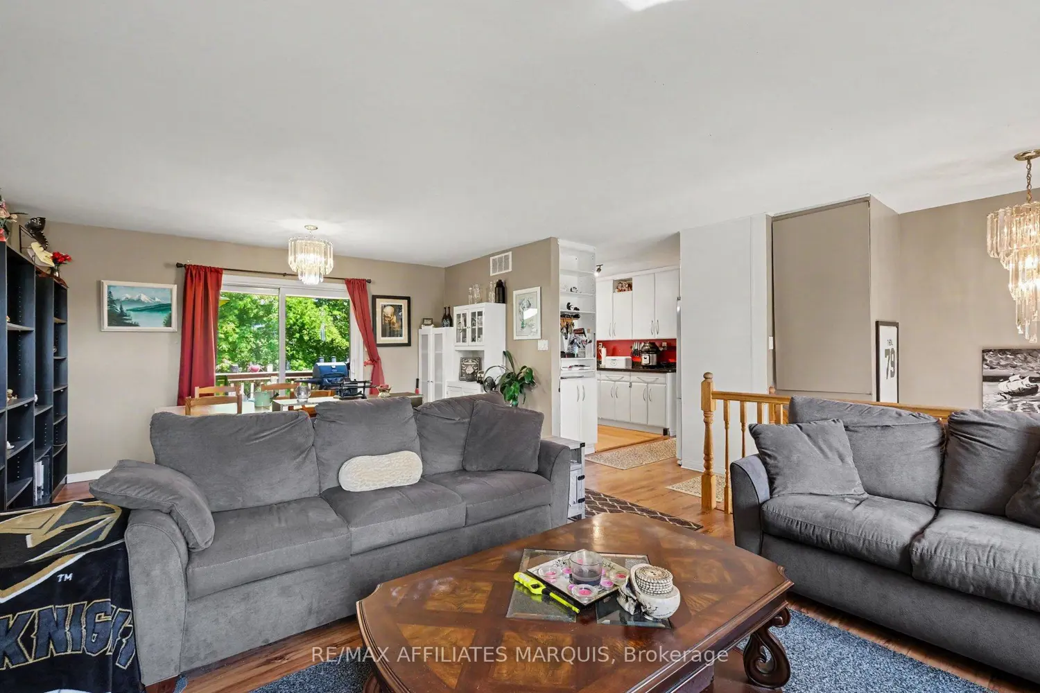 7496 Roger Stevens Drive photo 3