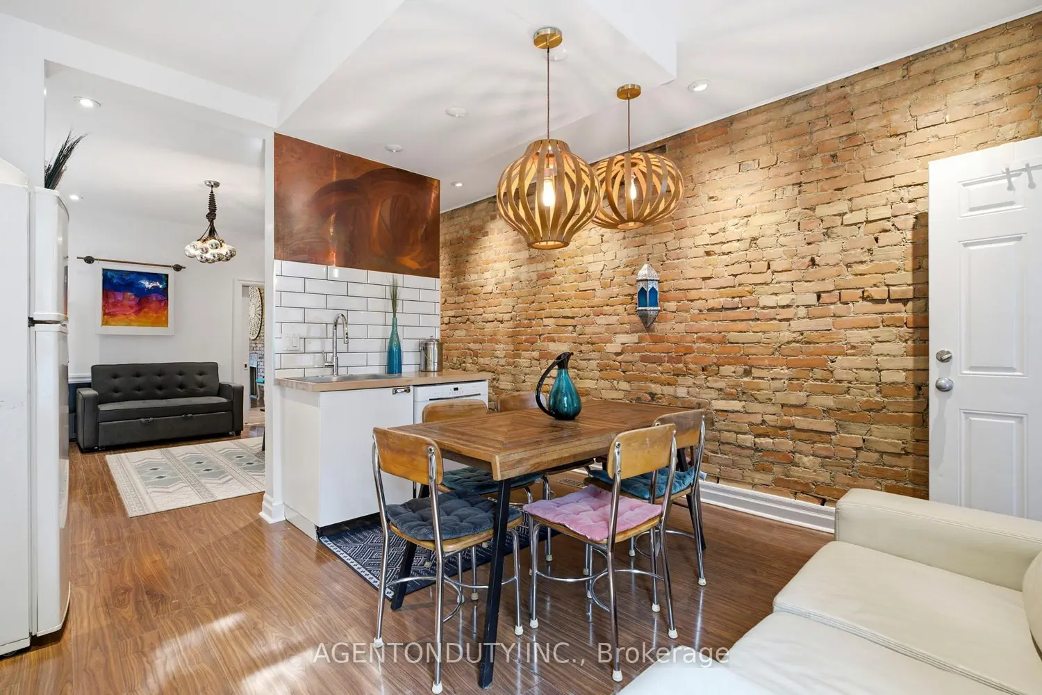 200 St Helen's Avenue photo 5