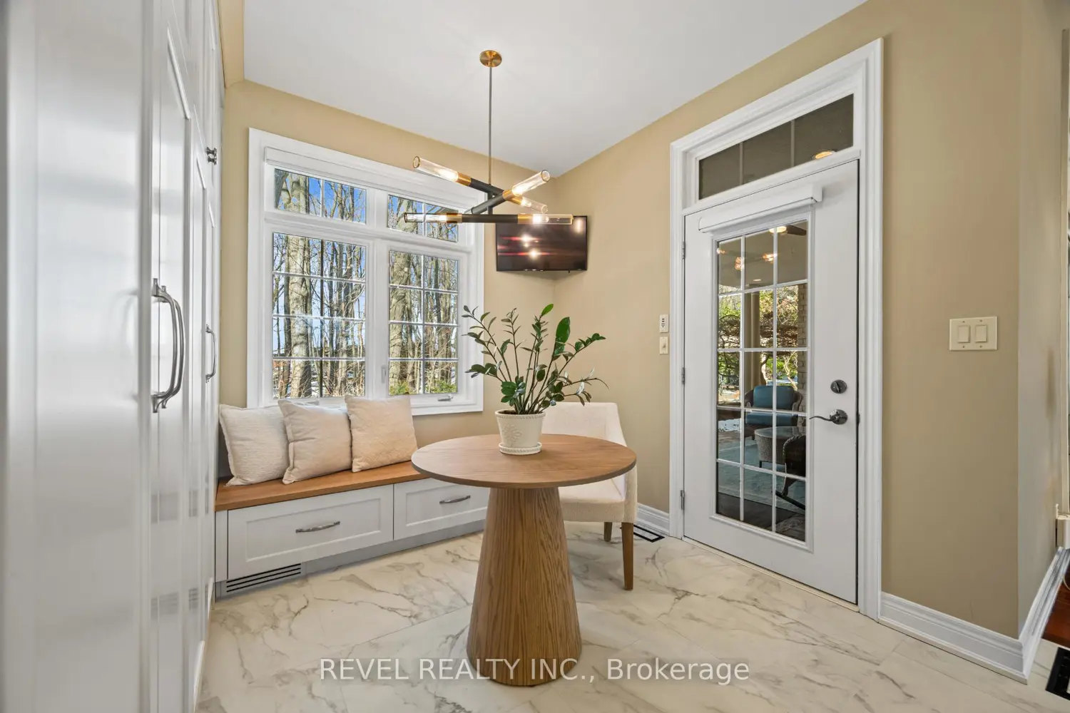 15 Mansfield Drive photo 4