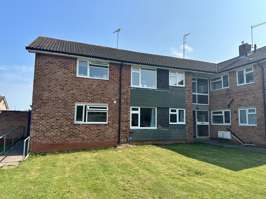 2 bed flat for saleMeadow Close, Stratford-Upon-Avon CV37